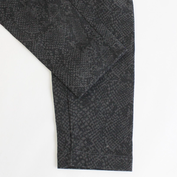Matty M Dark Gray Snakeskin Pattern Leggings Women's Size Medium