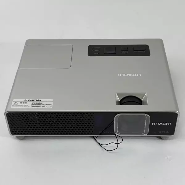 Hitachi CPX5 3LCD Portable Projector 2500 Lumen XGA HD Display Untested