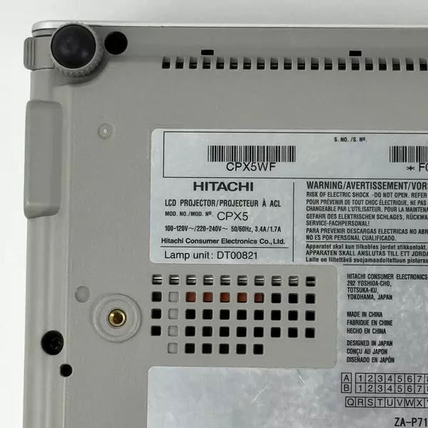 Hitachi CPX5 3LCD Portable Projector 2500 Lumen XGA HD Display Untested