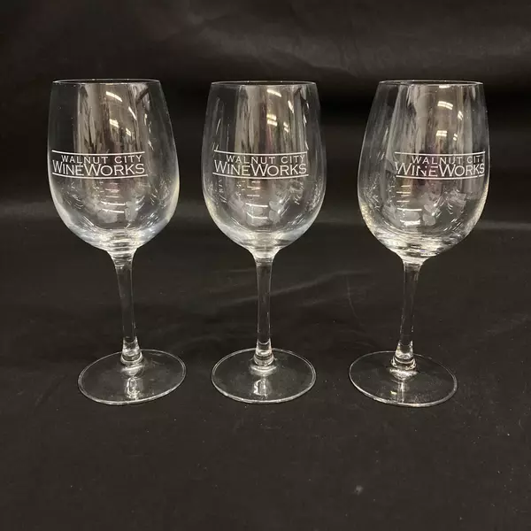 Set of 3 Walnut City Wine Works McMinnville Oregon Wine Glasses