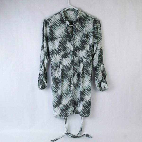 Liz Lange Maternity Chiffon Top XS Green Button Front Roll Tab Pre-Owned