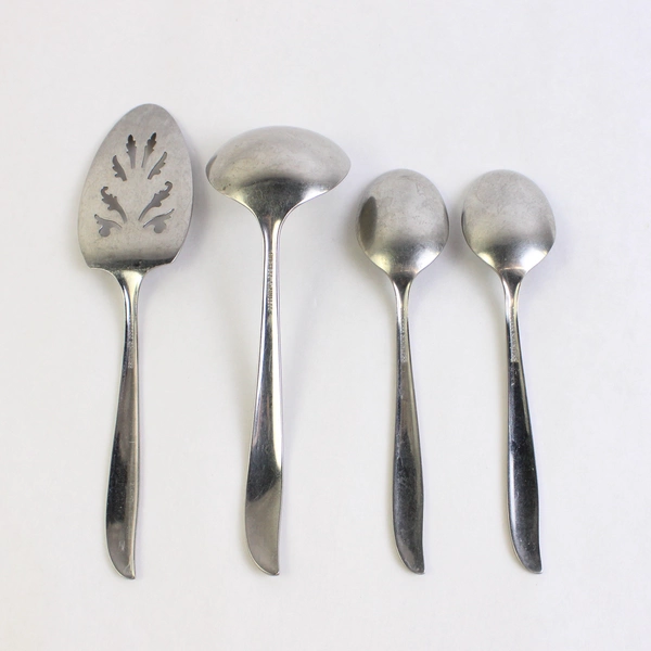 Lot Of 4 Oneida Silver Duchess: 2 Soup Spoon, 1 Gravy Ladle, 1 Pie Server