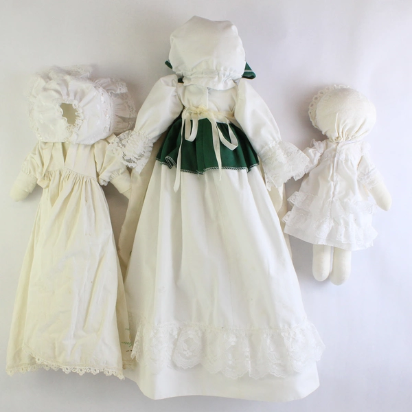 Lot of 3 Unbranded Faceless Cloth Dolls with Dresses and Bonnets Flawed