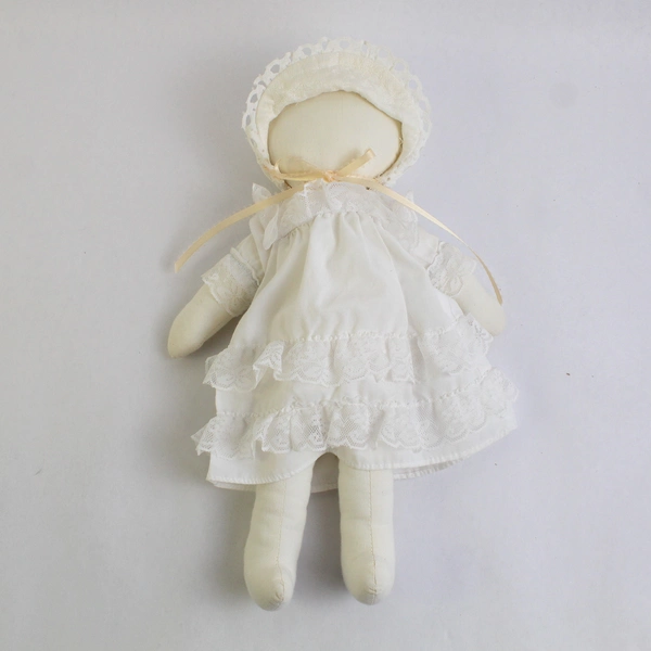 Lot of 3 Unbranded Faceless Cloth Dolls with Dresses and Bonnets Flawed