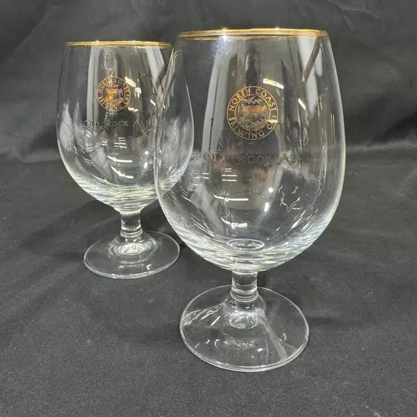 Lot of 2 Northwest Brewing Old Stock Ale Clear Crystal Glasses Gold Rim 6 Inch