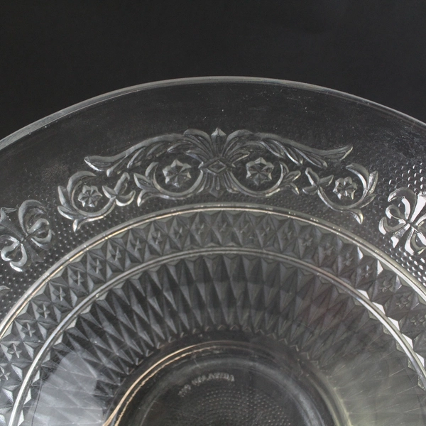 KIG Malaysia Fleur De Lis Clear Glass Serving Bowl 10"