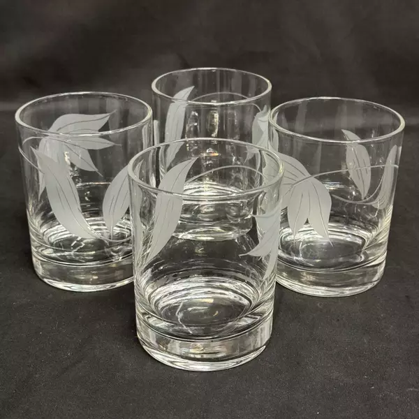 Lot of 4 Vintage McBride Cameo Frosted Leaf Old-Fashioned Glasses