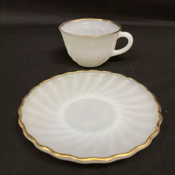 Lot Of Anchor Hocking Fire King Swirl Milk Glass Cup Saucer Sugar Fruit Bowls