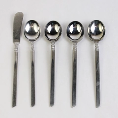 Lot of 5 Everbrite Perfection Stainless Steel Teaspoons and Butter Knife