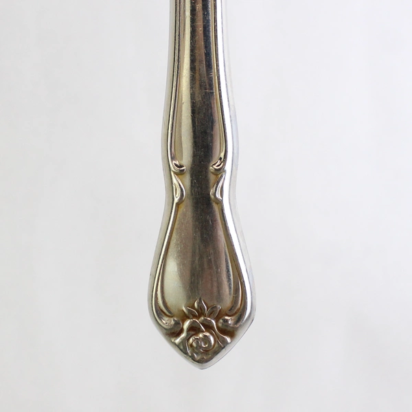 Set of 4 Oneida Arbor Rose-True Rose Stainless Steel Hollow Dinner Knives