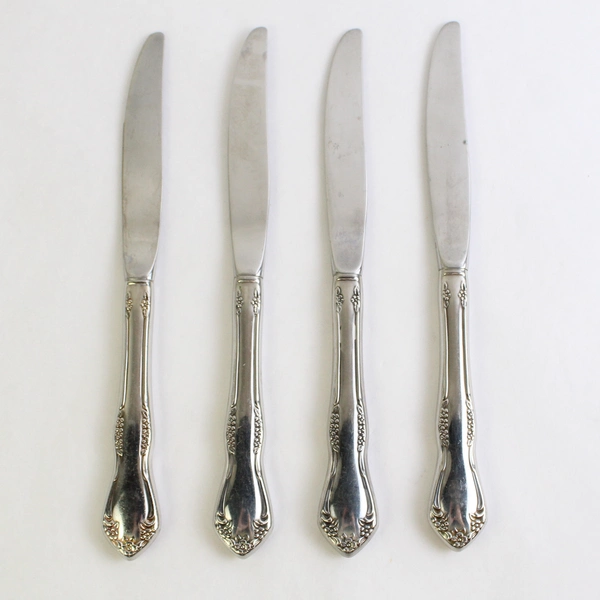Set of 4 Oneida Mansfield Stainless Steel Hollow Dinner Knives