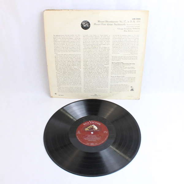 Mozart Divertimento No 17 in D & Eine Kleine Nachtmusik LM-1966 1956 LP