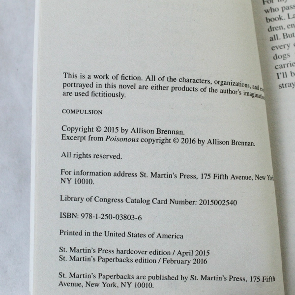 Allison Brennan Compulsion Maxine Revere Series Paperback Book 2016