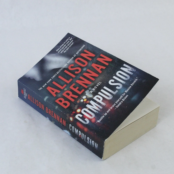 Allison Brennan Compulsion Maxine Revere Series Paperback Book 2016