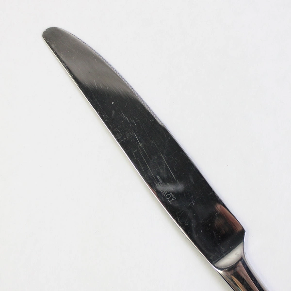 Lot of 2 Towle MEMOIR Stainless Steel Flatware Knives 9.5" Silverware