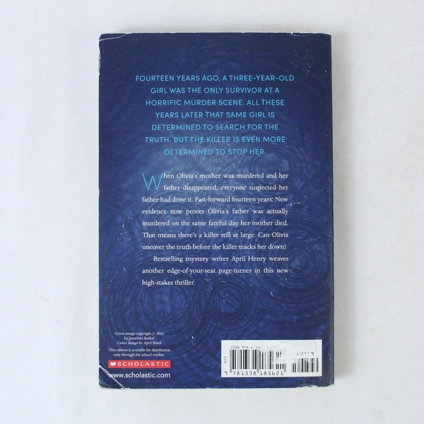 The Girl I Used to Be by April Henry 2016 Paperback - Good Condition