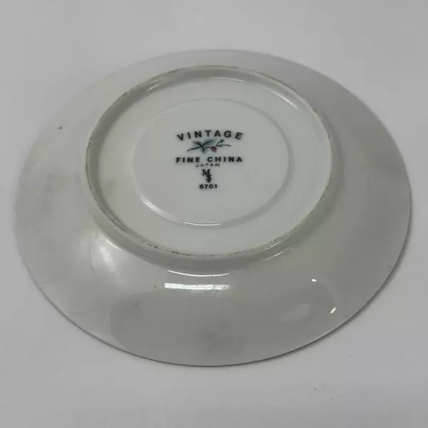 5 Fine China Of Japan Vintage Footed Coffee Cups & Saucers Leaf Berry Pattern