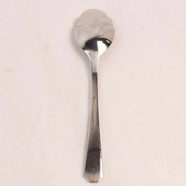 Towle Beacon Hill Gold Accent Outline Clamshell Teaspoon Stainless Steel