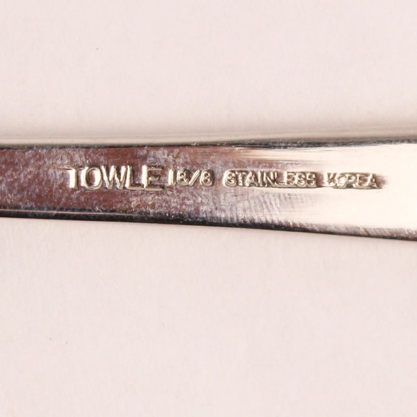 Towle Beacon Hill Gold Accent Outline Clamshell Teaspoon Stainless Steel