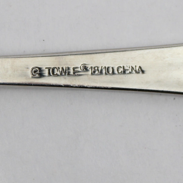 Single Towle Boston Antique Stainless Steel 18/10 Flat Handle Butter Knife