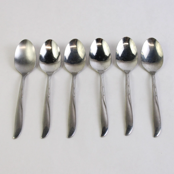 Lot of 6 Oneida Teaspoons Duchess Stainless Steel 6 1/8"