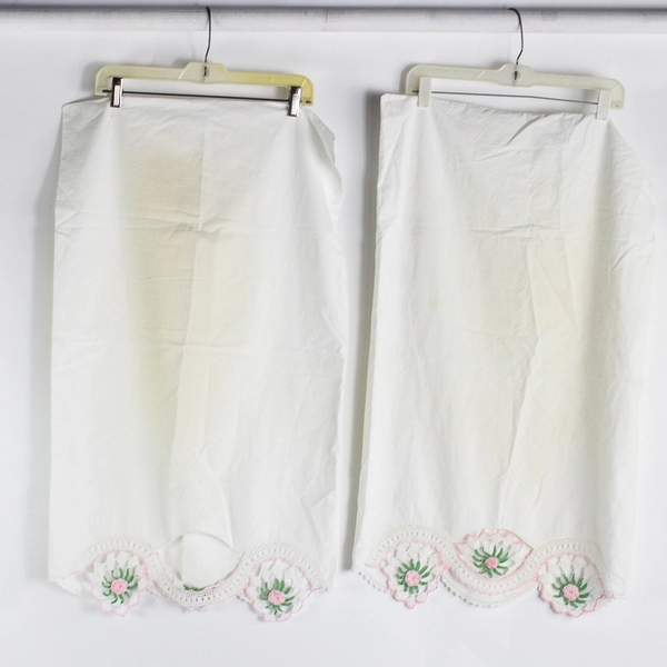 6 Piece Lot of Pink and White Flawed Table and Bed Linens DIY Craft Fabric