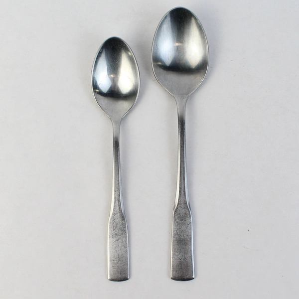 2 PC Set Oneida Persuasion Stainless Teaspoon and Soup Spoon