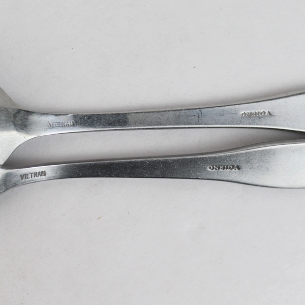 2 PC Set Oneida Persuasion Stainless Teaspoon and Soup Spoon