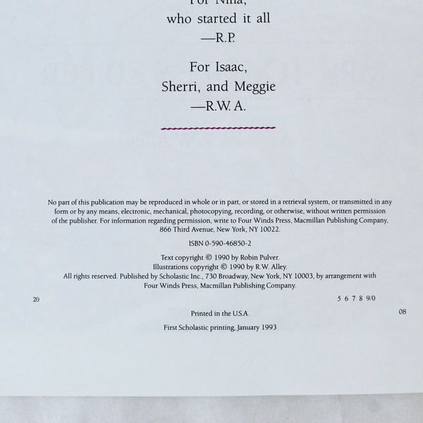 Mrs. Toggle's Zipper by Robin Pulver 1990 Scholastic Paperback - Good Condition