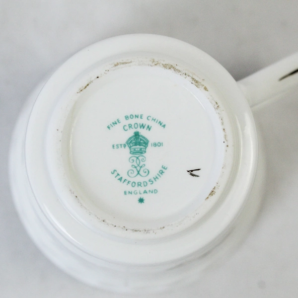Fine Bone China Staffordshire Mug Gilded Gold Rim Handle Graphic