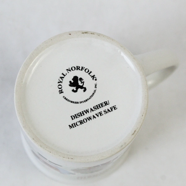 Royal Norfolk Christmas Mug With Santa Graphic Dishwasher and Microwave Safe