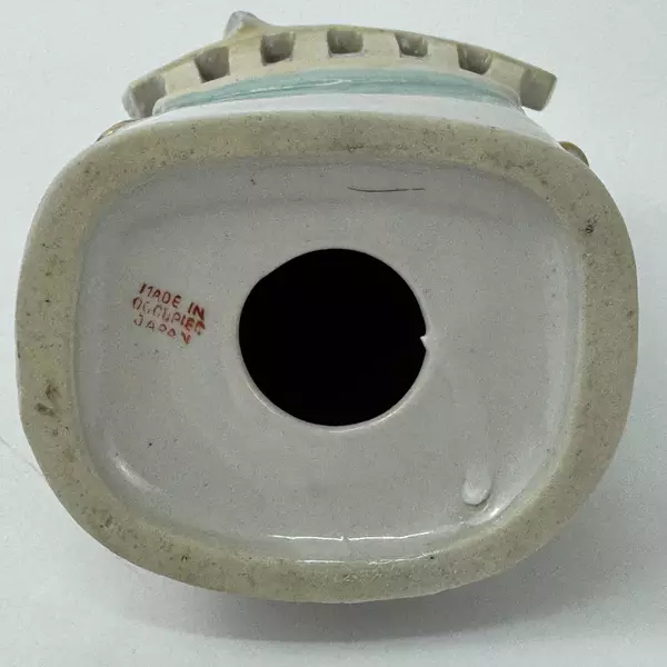 Vtg Porcelain Figurine Victorian Lady Sitting On a Bench With Fan Occupied Japan