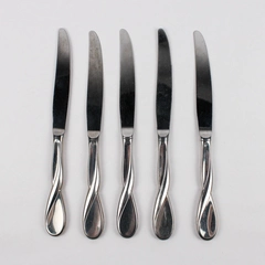Lot of 5 Oneida Aquarius Stainless Steel Dinner Hollow Knives Glossy 