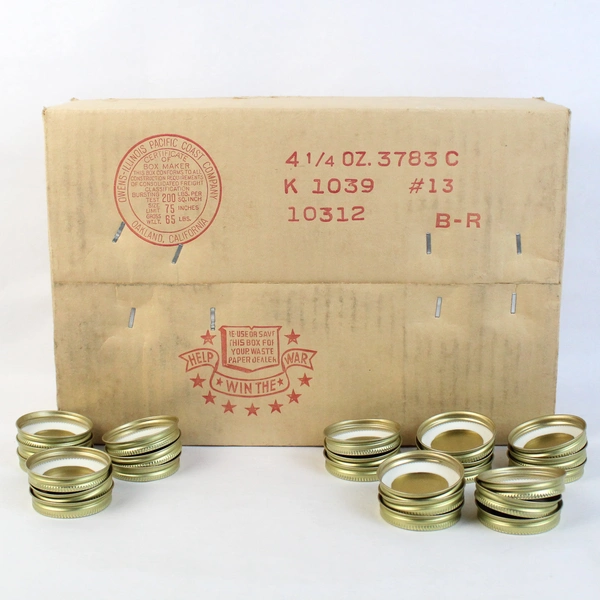 Vintage Box Of 25 WW II Huberd's Shoe Grease Jars With Lids in Original Box