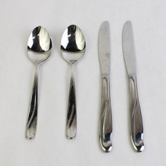 Lot Of 4 Farberware Flatware Spirit (Stainless) 2 Soup Spoons & 2 Solid Knifes