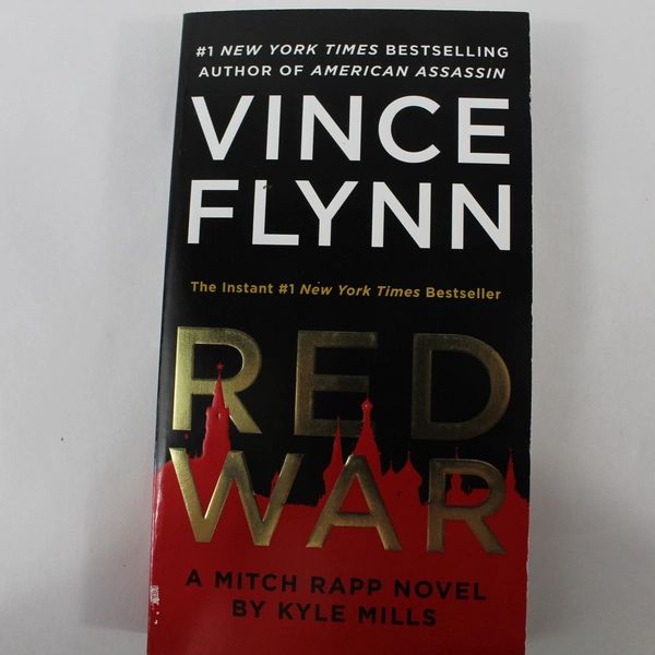 Red War by Kyle Mills & Vince Flynn 2019 Paperback - Mitch Rapp - Pre-Owned