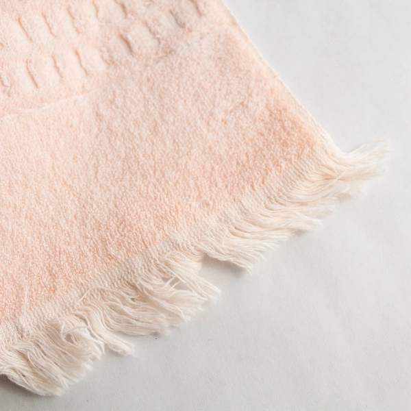 Vintage Fieldcrest Light Pink Cotton Bath Towel With Fringe 26" x 48"
