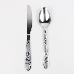 Lot of Cambridge Flatware Zehira Frost (Stainless) Soup Spoon & Knife