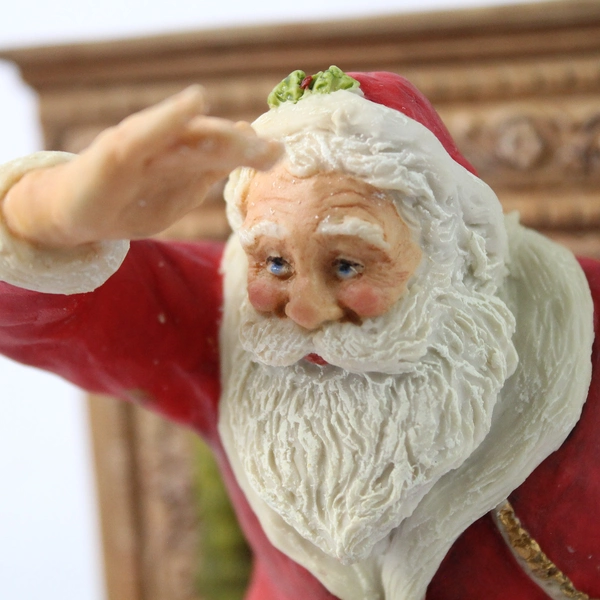 1989 LE Whitley Bay Hand Crafted Porcelain Sculpture Entry By Lawrence Heyda 