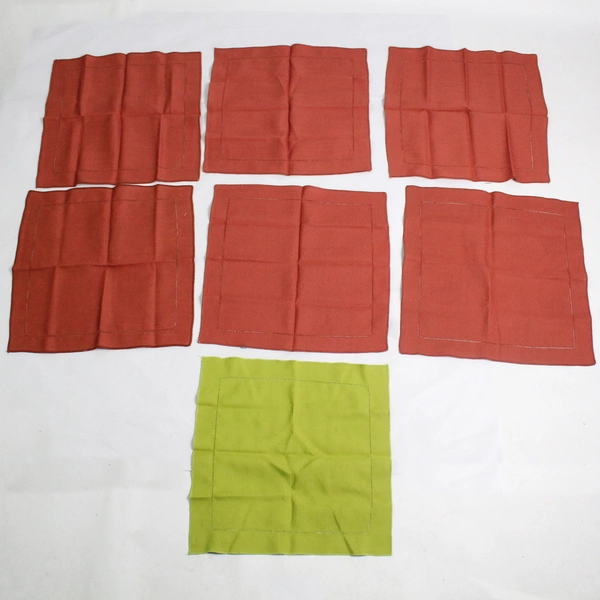 Lot of 7 Unbranded Orange and Green Cloth Napkins
