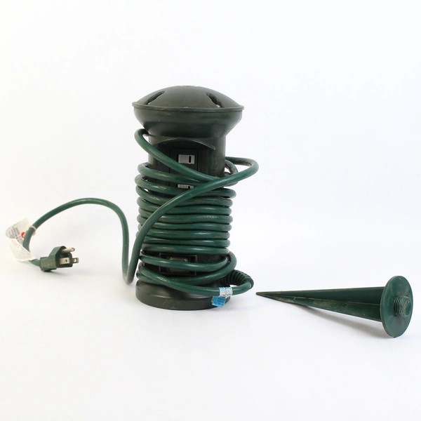 Woods Seasons Bright Outdoor 3-Outlet Yard Stake 