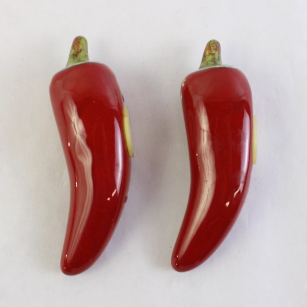 Set Of 2 Unbranded Ceramic Red Chili Pepper Salt & Pepper Shakers