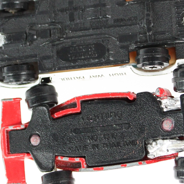 Lot of 2 Yaming Diecast Cars Ferrari Racecar No.10 Highway Patrol Sheriff Car318