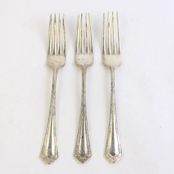 Lot of 3 WM Rogers & Son Forks, Five Model 7" AA Silverplate Flatware