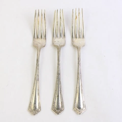 Lot of 3 WM Rogers & Son Forks, Five Model 7" AA Silverplate Flatware