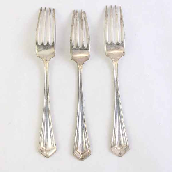 Lot of 3 WM Rogers & Son Forks, Five Model 7" AA Silverplate Flatware