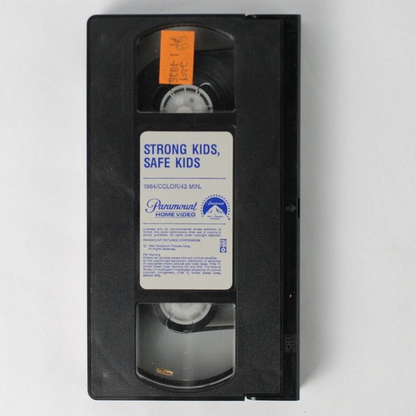 Strong Kids Safe Kids VHS Watermark Paramount 1984 Henry Winkler