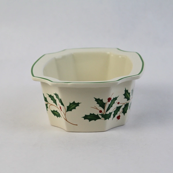 Lenox American by Design Small Holiday Holly Pattern Peace Dish With Box