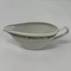 Vintage Signature Collection Fine China Queen Anne Gravy Boat