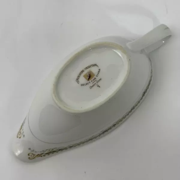 Vintage Signature Collection Fine China Queen Anne Gravy Boat